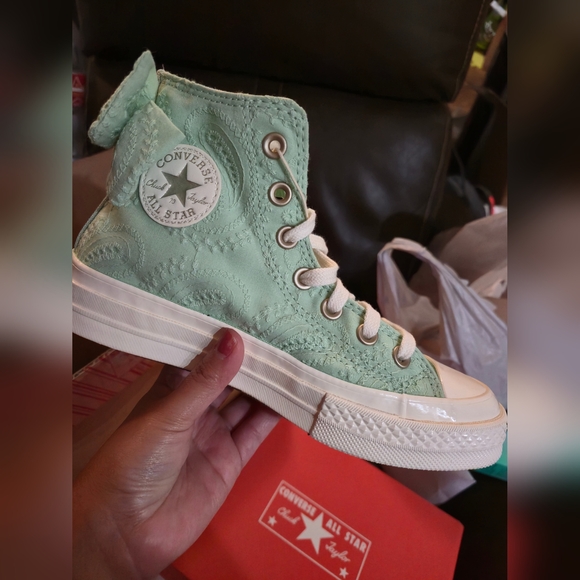 Women's Converse Chuck 70 Bow - Picture 1 of 4